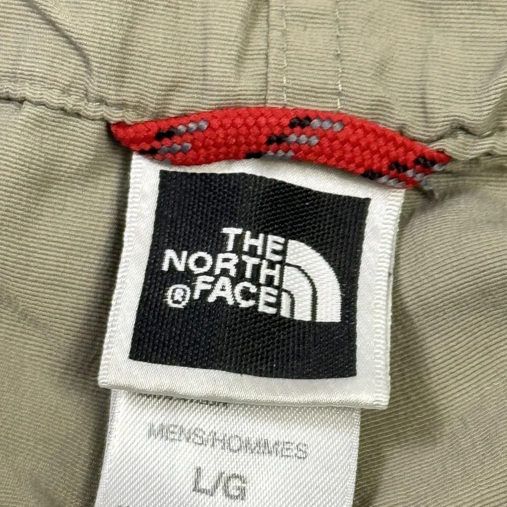 The North Face Cargo Shorts Mens L Beige Nylon Microfiber Flat Front 10 Inseam